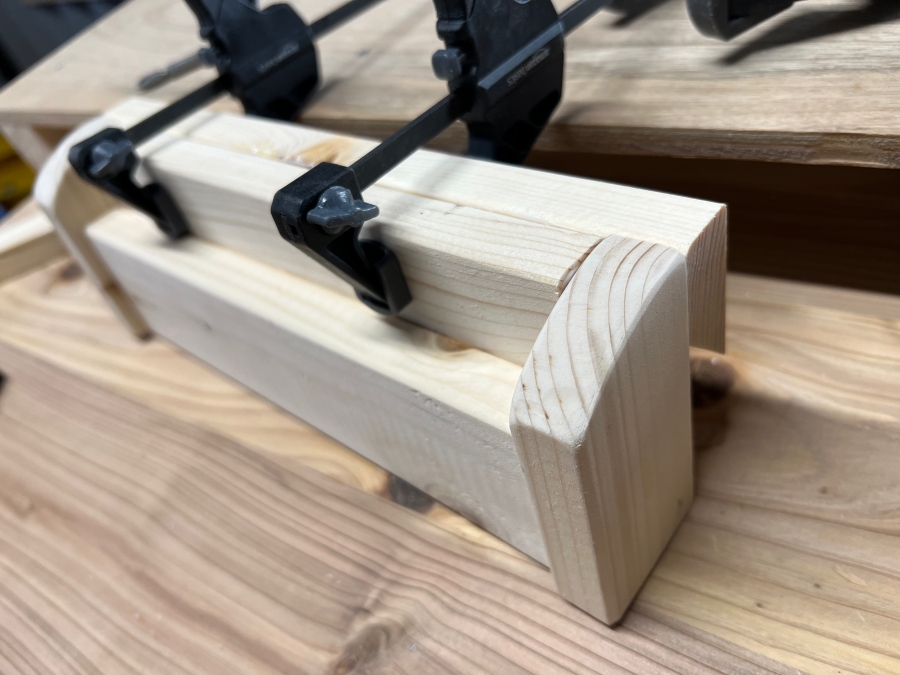 クランプで固定しながら作ったフレンリクリート