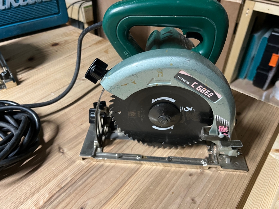 日立(現ハイコーキ)のAC電源式丸ノコの画像