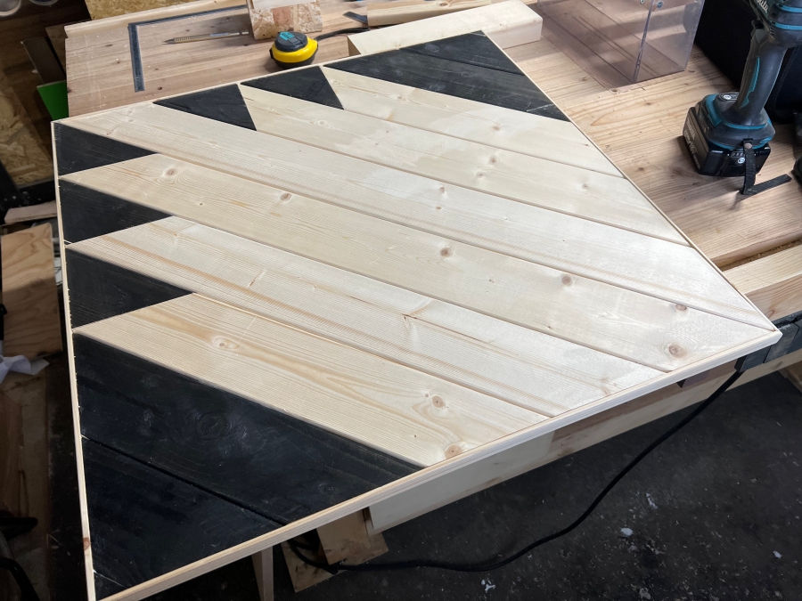 DIYでSPF材を使って作ったウッドパネル