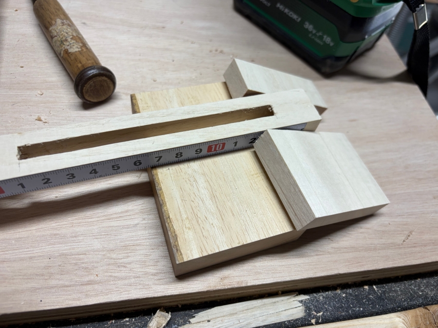 自作マーキングゲージを作る工程の画像